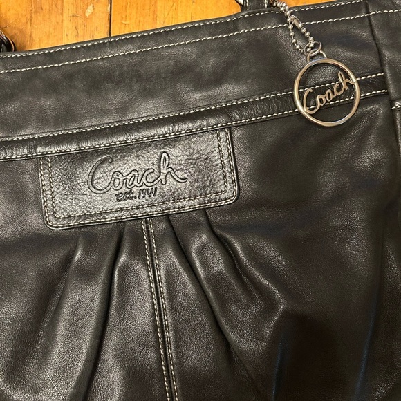 Coach Vintage Black Leather Hand Bag - Picture 11 of 16